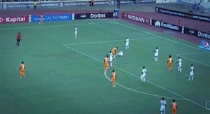 بالفيديو ..  تكبر جيرفينيو يكلفه "أغبى" طرد في أمم إفريقيا