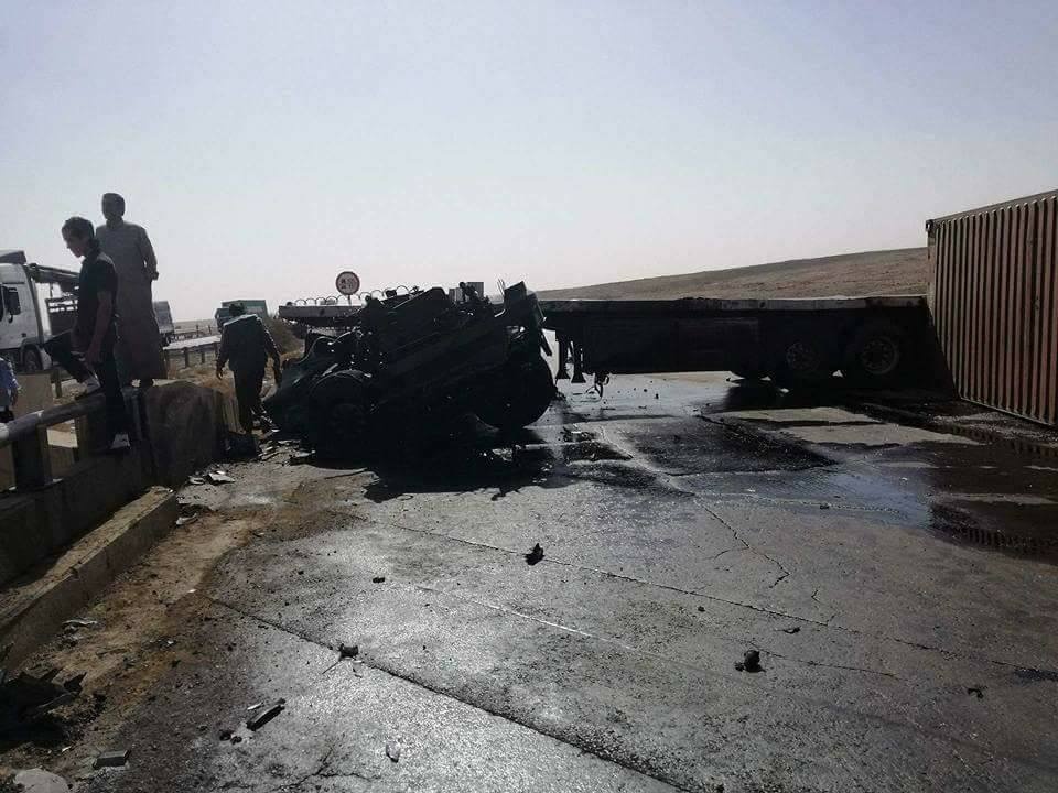 إغلاق الطريق الصحراوي بسبب تدهور شاحنة 