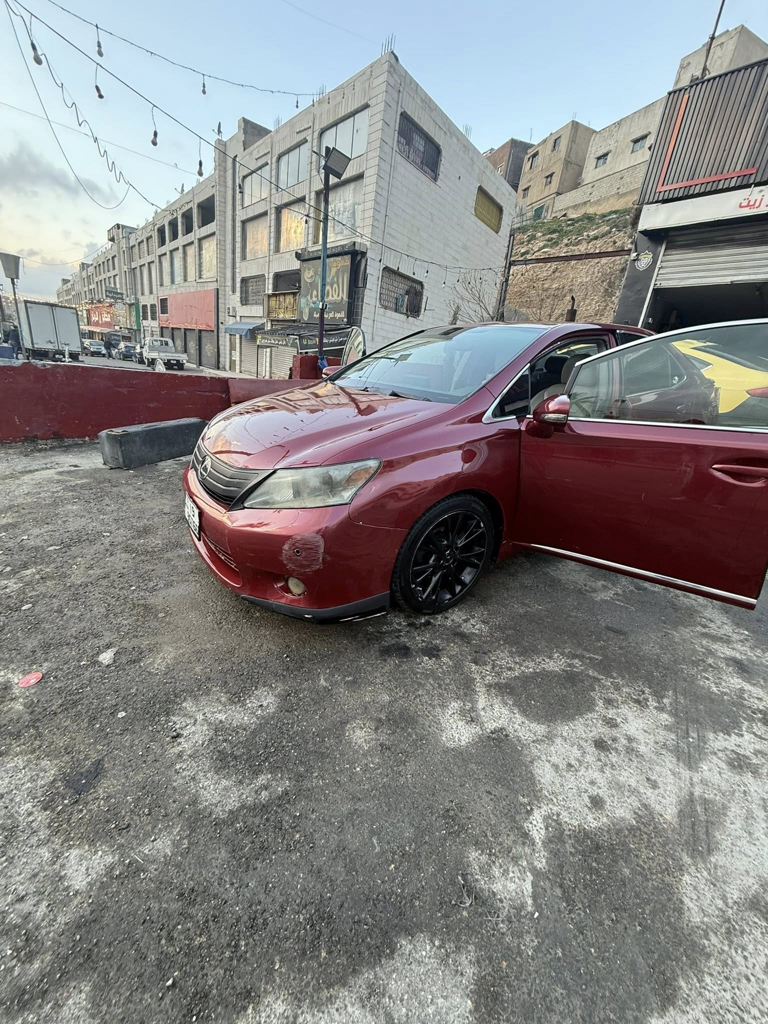 للبيع لكزس موديل 2010