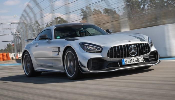 مرسيدس تهدد تفوق بورشه ..  مواصفات خارقة في أحدث نسخ AMG GT