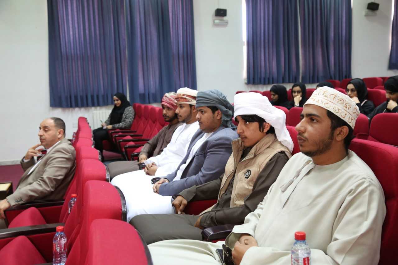 بالصور ..  الملحقية الثقافية العمانية تلتقي طلابها في جامعة الزيتونة الأردنية