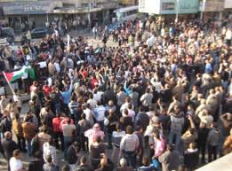 مصلون يطردون مناصرين  لحزب التحرير المحظور  ..  من مسجد في خريبة السوق اثناء صلاة الجمعة