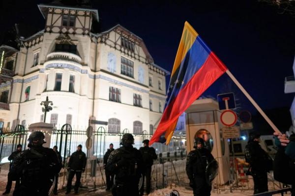 فنزويلا تفرج عن 80 سجينًا سياسيًا على الأقل