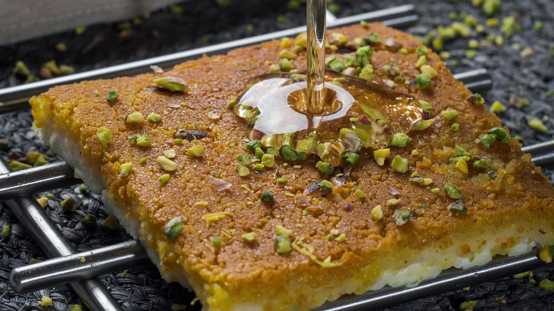 تحسن الطلب في قطاعي المطاعم والحلويات بنسبة 30%