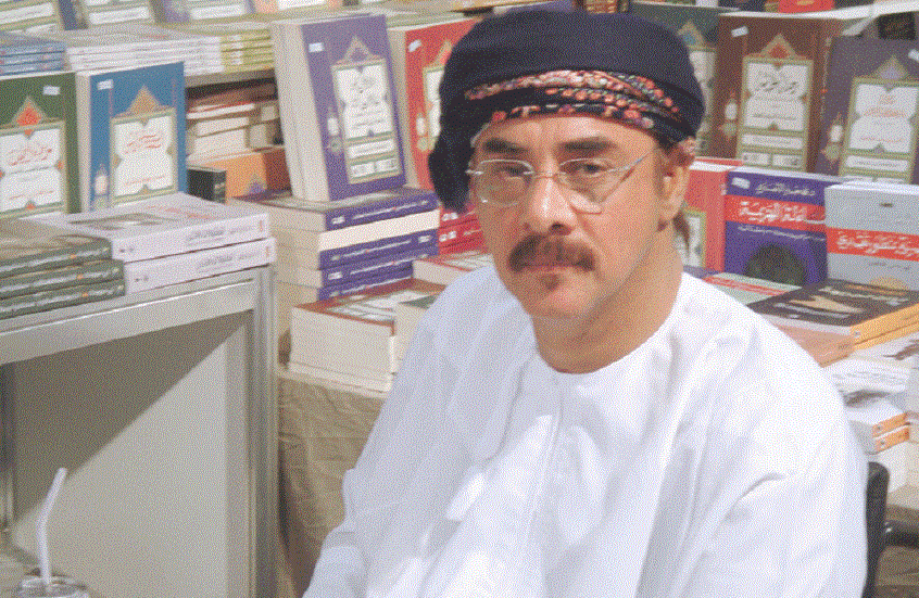 رحيل الكاتب العُماني محمد بن عيد العريمي ..  مسيرة أدبية بدأت بـ"مذاق الصبر"