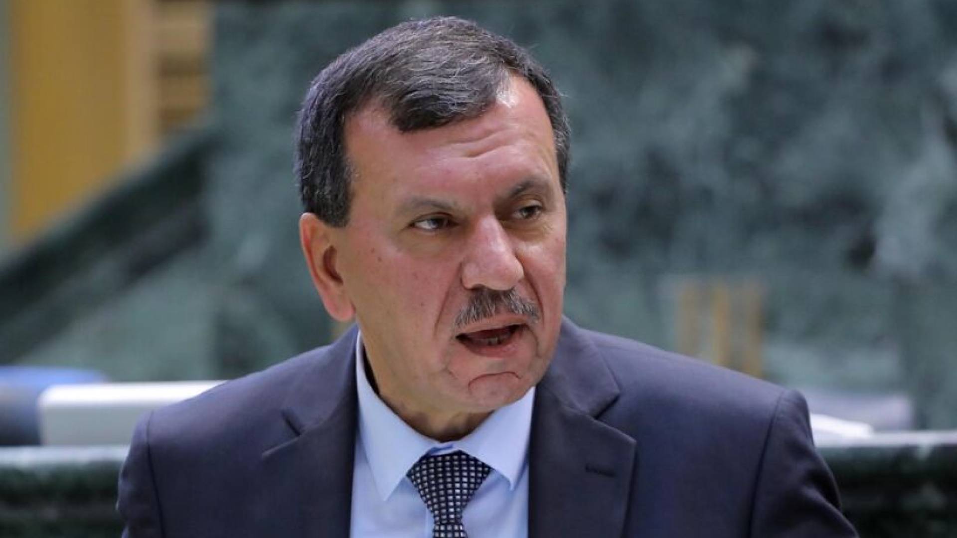 النائب هايل عياش يطالب بإعادة النظر بشروط برنامج “رعاية” في مركز الحسين للسرطان