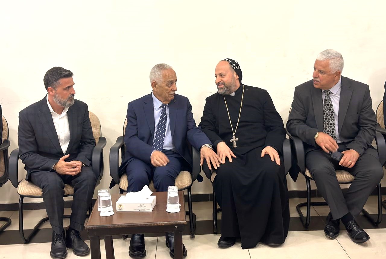 مندوبا عن الملك وولي العهد ..  العيسوي يعزي آل نسمة وآل نرسيسيان 