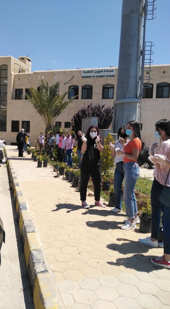 مبادرة لزراعة الأشجار الحرجية في جامعة الزيتونة الأردنية  