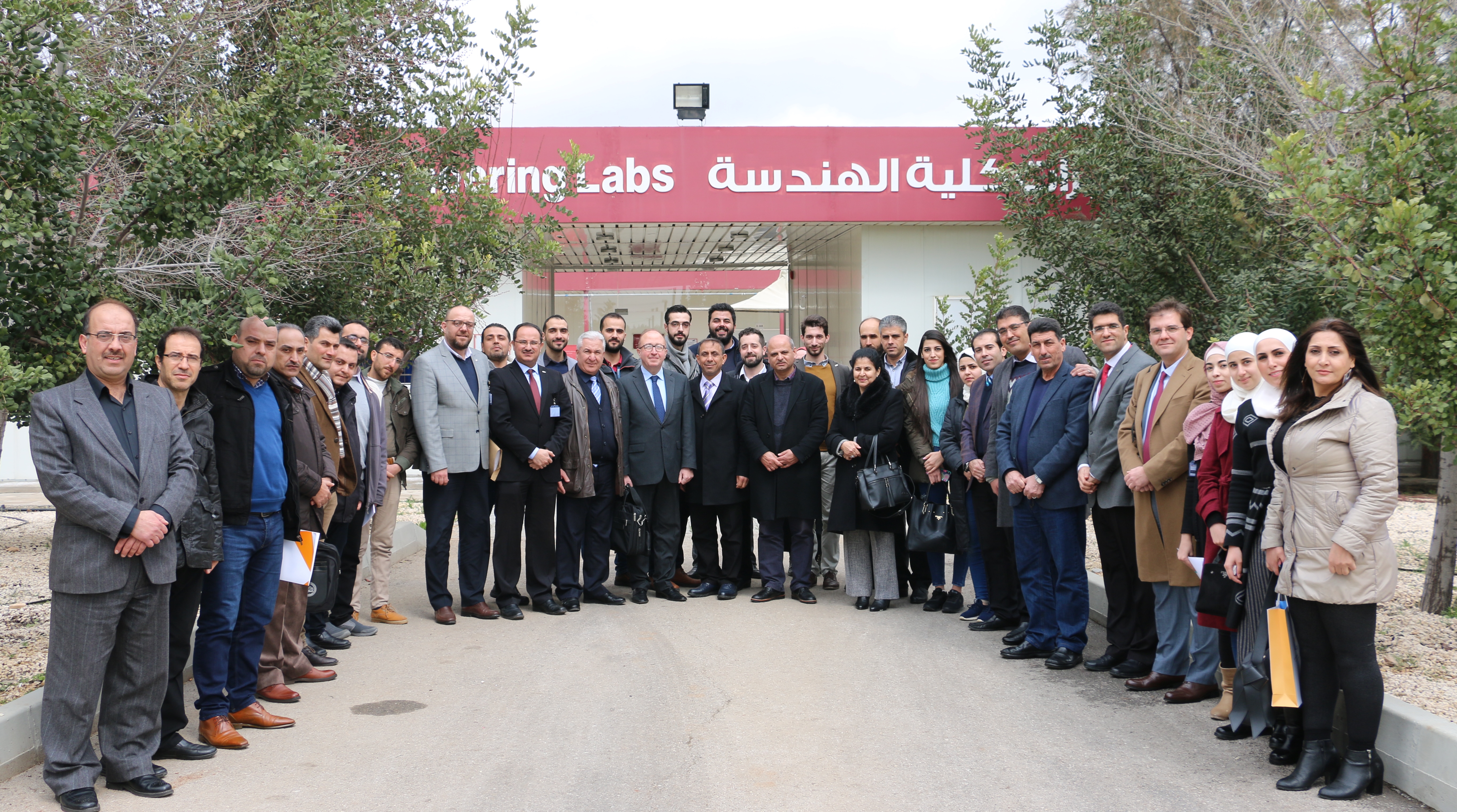 جامعة الشرق الأوسط تختتم ورشة تدريبية حول الطاقة الشمسية والرياح