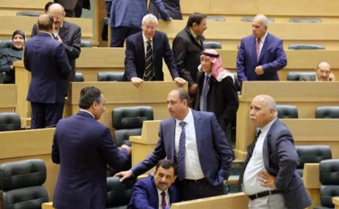 دعوات تعديل "محاكمة النواب" تصطدم بضيق الوقت
