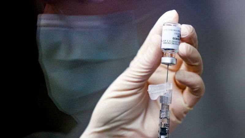 الولايات المتحدة تعتمد لقاح جونسون آند جونسون أحادي الجرعة