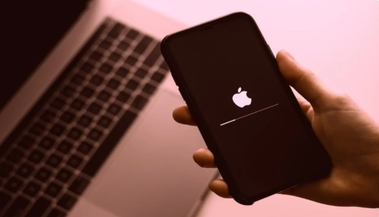 الـ FBI عجز أمامها ..  ميزة سرية تجعل آيفون جهازاً يستحيل اختراقه