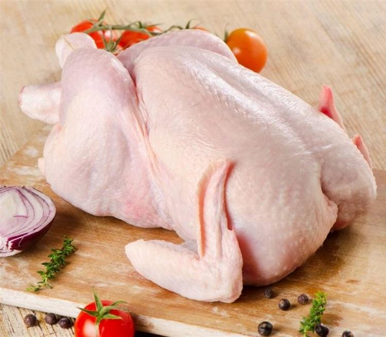 عند تقطيع الدجاج وطهيه ..  لا تهملي هذه القواعد الأساسية