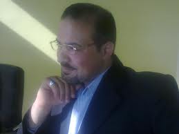 انتخبوا مرشحكم السجين من خلف القضبان  ..  لإيصاله إلى قبة البرلمان  .. !!!