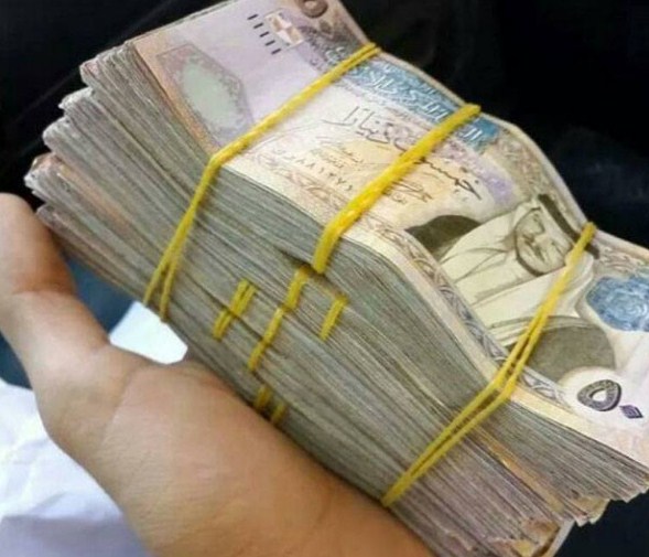 ما هي قصة الرواتب و بدل عضويات المجالس التي يتقاضاها امين عام وزارة المالية و راتب تقاعدي (30) ألف دينار