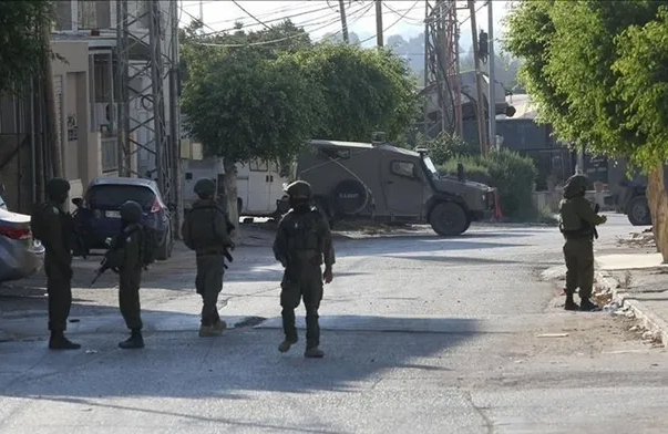 إصابة فلسطينيين برصاص الجيش الإسرائيلي شمالي القدس المحتلة