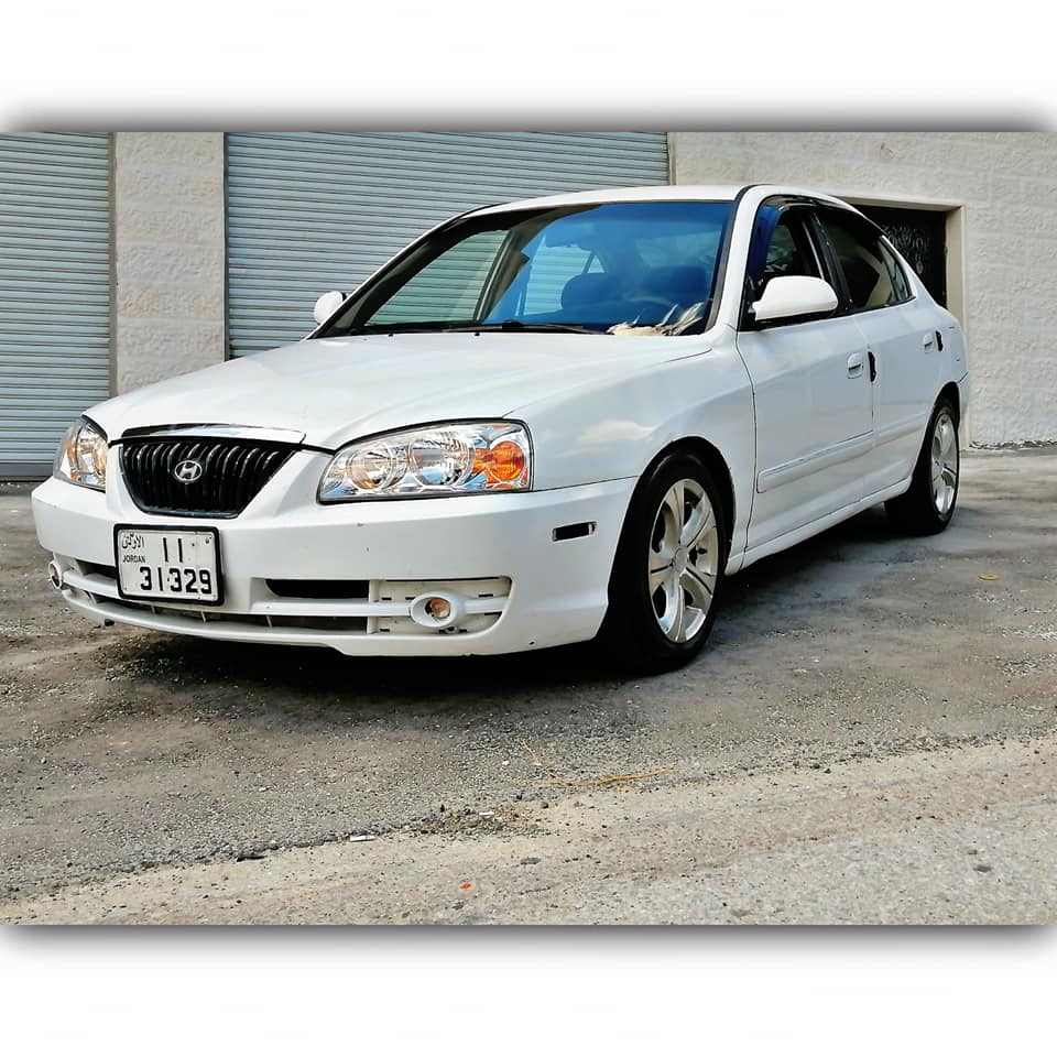 بالصور  ..  هونداي الانترا اكس دي 2004