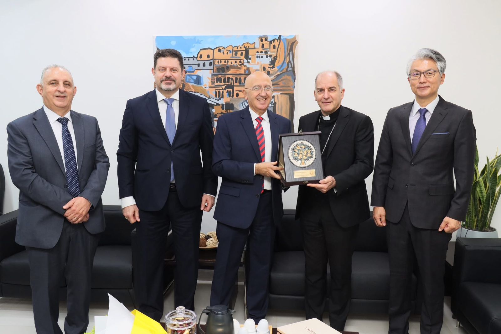 الجامعة الأميركية في مادبا تستضيف سفير الكرسي الرسولي (الفاتيكان) وسفير جمهورية كوريا لدى المملكة