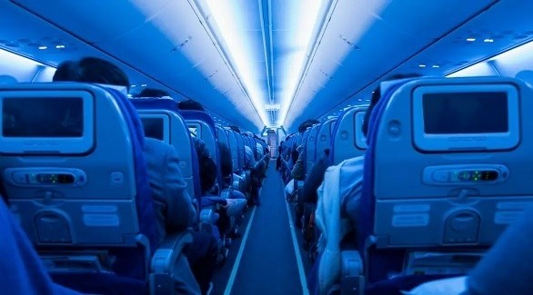 ما هي الإجراءات المتبعة عند وفاة مسافر على متن الطائرة