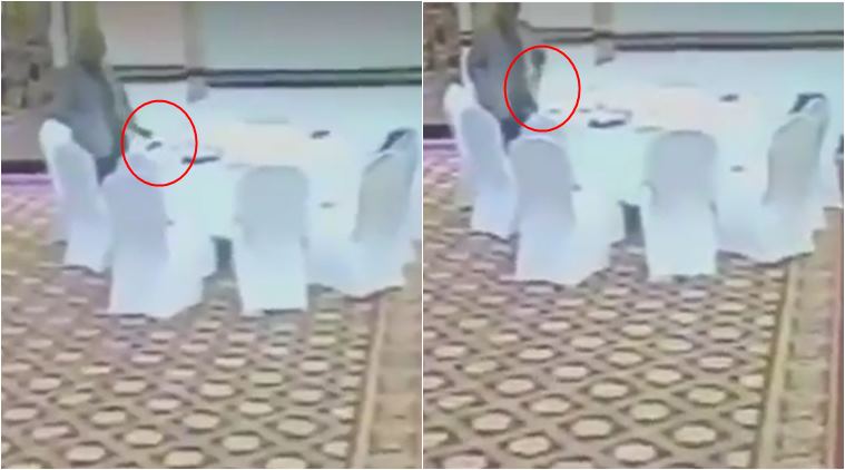 بالفيديو  ..  فضيحة مدوية لمسؤول باكستاني كبير يسرق محفظة دبلوماسي كويتي والكاميرات ترصده 