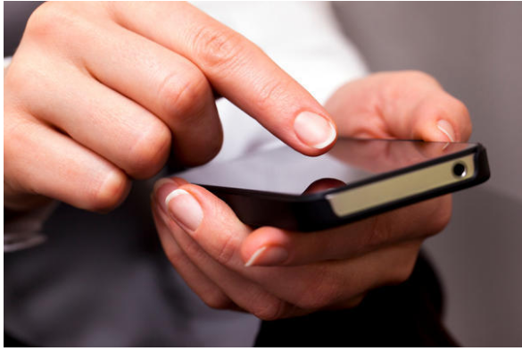 6 أخطاء تسبب انفـجار هاتفك خلال الطقس الحار