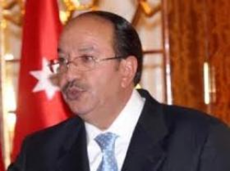 وزير العمل السابق يشكك بقانونية الغاء وزارة تطوير القطاع العام