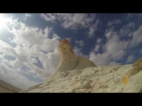 بالفيديو  ..  تعرف على صحراء نادر مثيلها في العام "صحراء الضاحك" في الاردن 