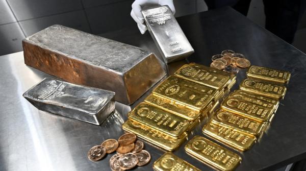 الذهب والفضة يرتفعان عالميا بنحو 2% و3%