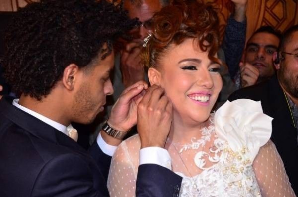 مي كساب عن أوكا "جوزي بتاع المهرجانات أحسن منكم يا شوية فشله"  
