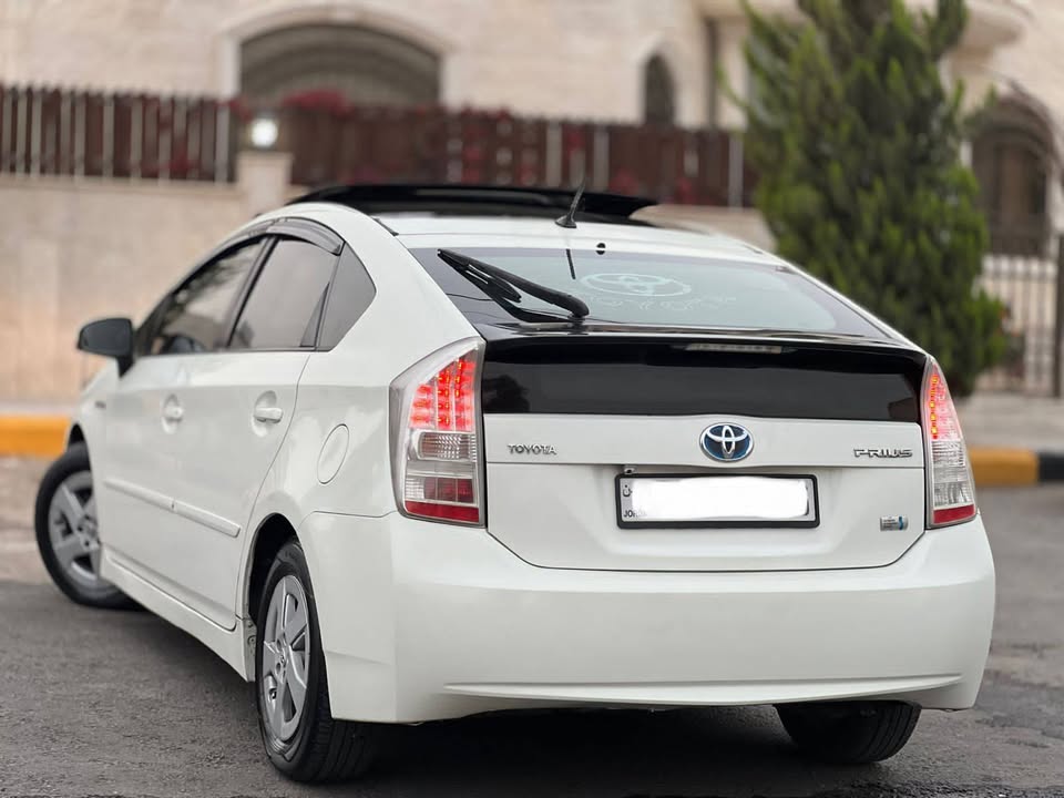 تويوتا بريوس 2011