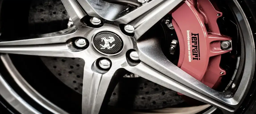 لماذا اسمع صوت صرير مع الفرامل