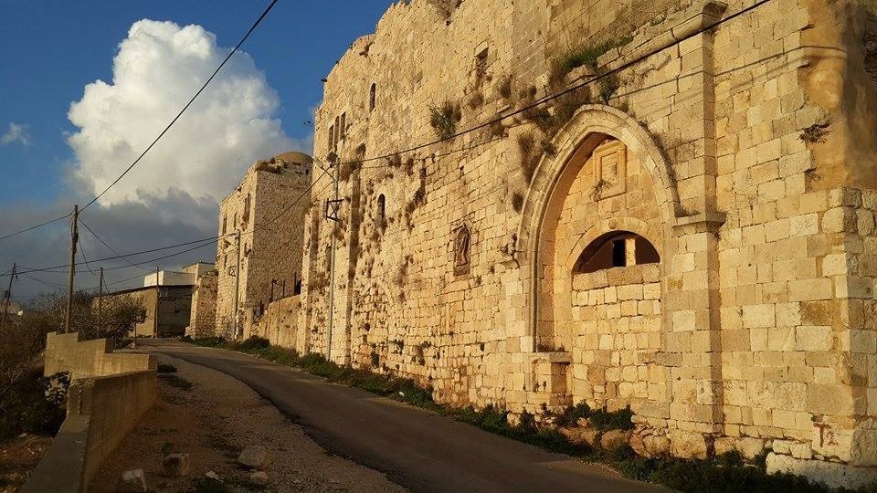 بالفيديو ..   مدينة "كور" الفلسطينية  ..  شاهدة على العصور الرومانية والمملوكية والعثمانية