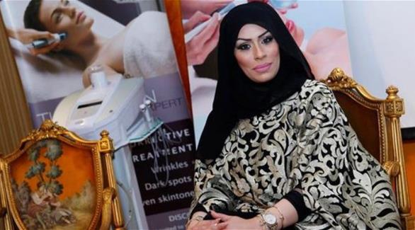 إماراتية تفوز بجائزة التجميل الدولية في باريس