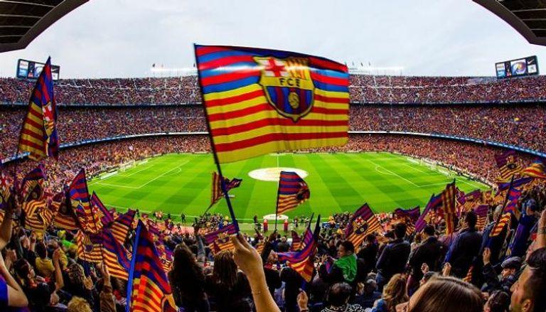 جماهير برشلونة تنتظر 11 هدية مستحيلة من سانتا كلوز
