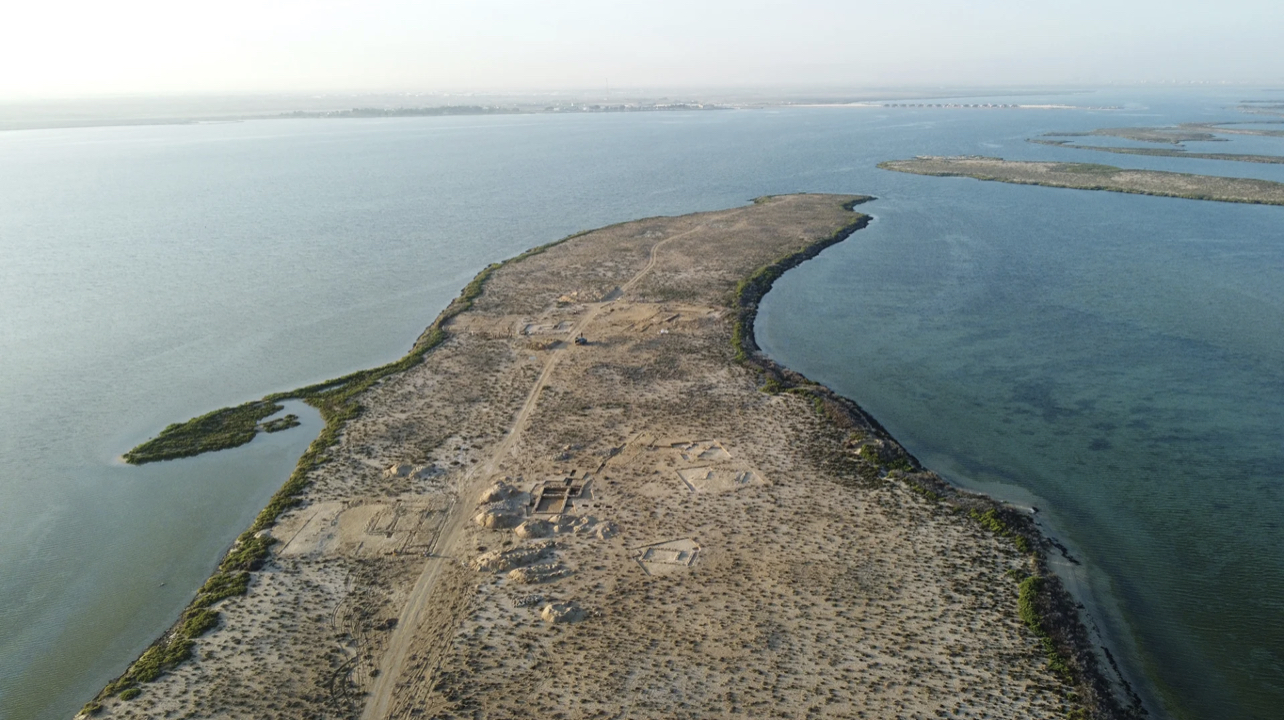 علماء آثار يكتشفون "أقدم مدينة لصيد اللؤلؤ" في الخليج