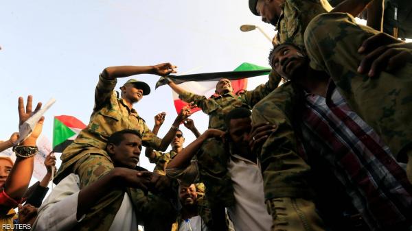 النائب العام السوداني يرفع الحصانة عن ضباط بالأمن والمخابرات