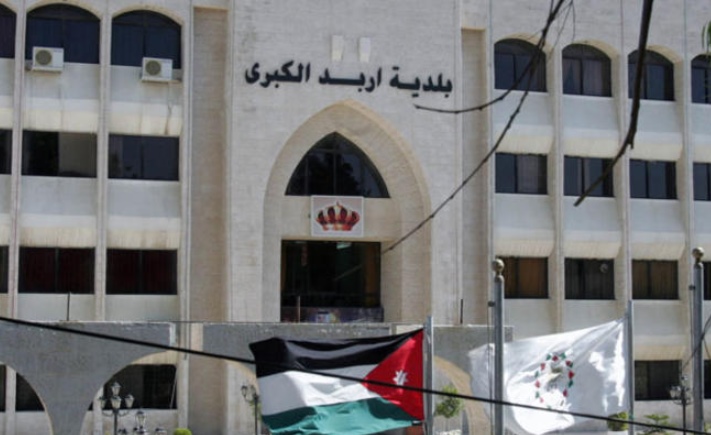 رئيس لجنة محلية منتخب في اربد يرتكب مخالفة بناء من الدرجة الاولى في منطقته ويرفض الامتثال لموظفي التفتيش بازالتها