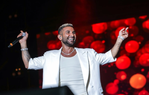 أحمد سعد يفاجئ الجميع برأيه في صفعة عمرو دياب