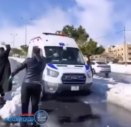 غضب أردني على فيديو رشق شباب لسيارة اسعاف