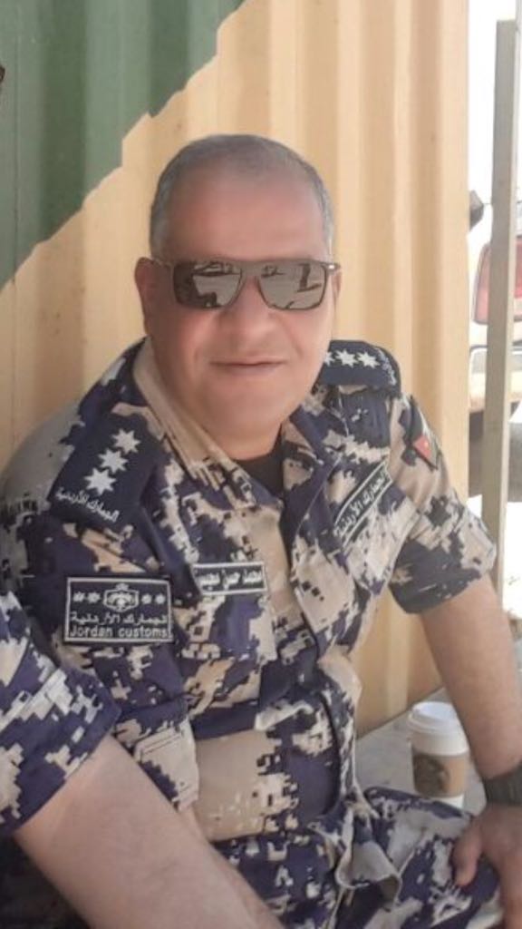 النقيب محمد محيسن  .. مبارك الدكتوراه 