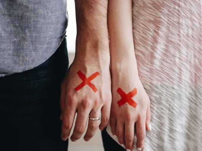 كرهت الزواج بسبب فسخ خطبتي  ..  ماذا العمل؟