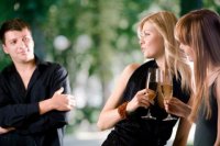 15 سر لجذب النساء واثارة اعجابهن