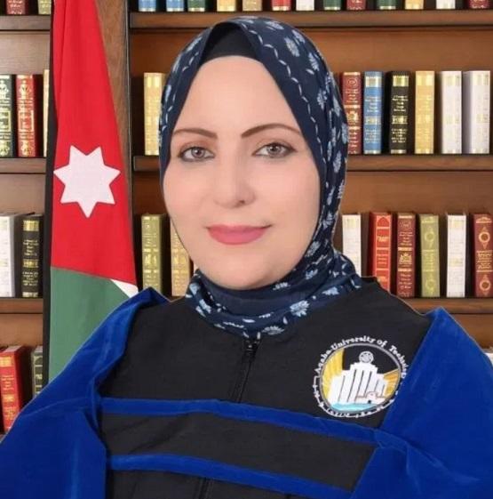 أردنية رقمها 1 في ديوان الخدمة تحمل شهادة الدكتوراة و 4 براءات اختراع وحاصلة على جوائز عالمية ولا تجد عملاً