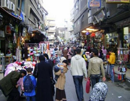 حركة نشطة تشهدها اسواق الكرك مع قرب حلول العيد