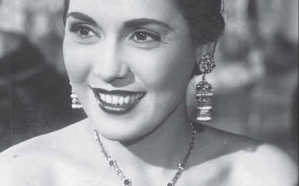 حياة واسم آخرين لا أحد يعلم بهما .. "تحية كاريوكا" أنقذت السادات وسجنها عبد الناصر و ماتت في عصر مبارك