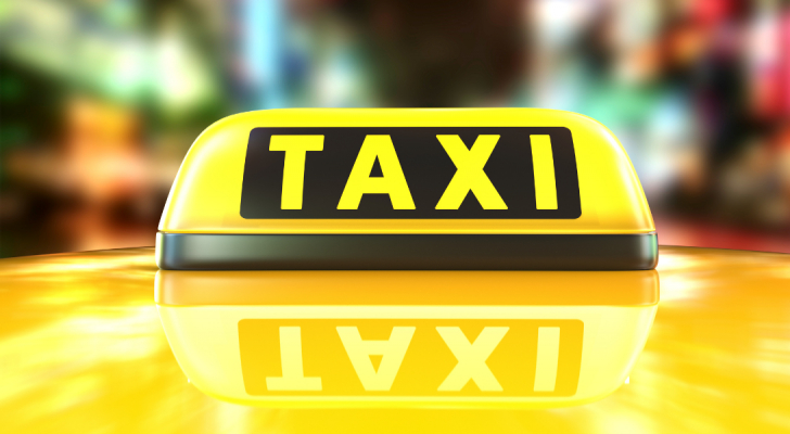 التاكسي الأصفر بعمّان يبدأ العمل بالتعرفة الجديدة