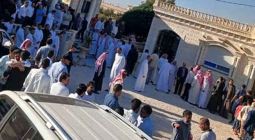 وفد شعبي حاشد يزور وصفي الشرعة بالمفرق ويقنعه بخوض انتخابات بلدية الأمير حسين  