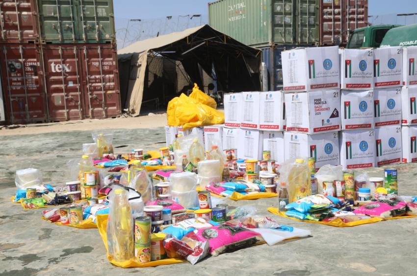 المستشفى الميداني الأردني جنوب غزة يوزّع أكثر من 1000 طرد غذائي على أهالي خان يونس