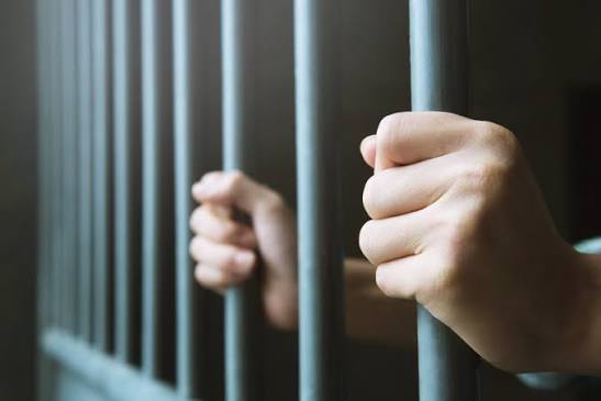 15 سنة للمتهم الأول و11 لشريكه ..  تفاصيل قضية تخدير سيدة في عمّان والاعتداء عليها وابتزازها
