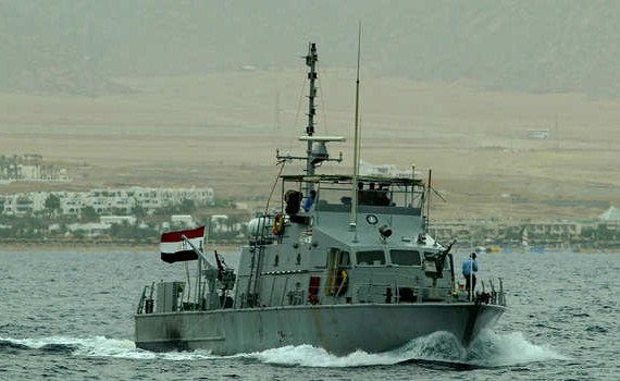 4 قطع حربية مصرية في طريقها لتأمين خليج عدن